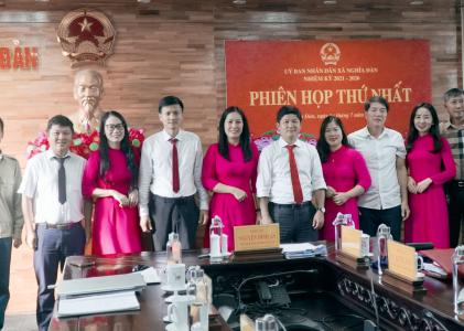 UBND xã Nghĩa Đàn tổ chức phiên họp thứ nhất